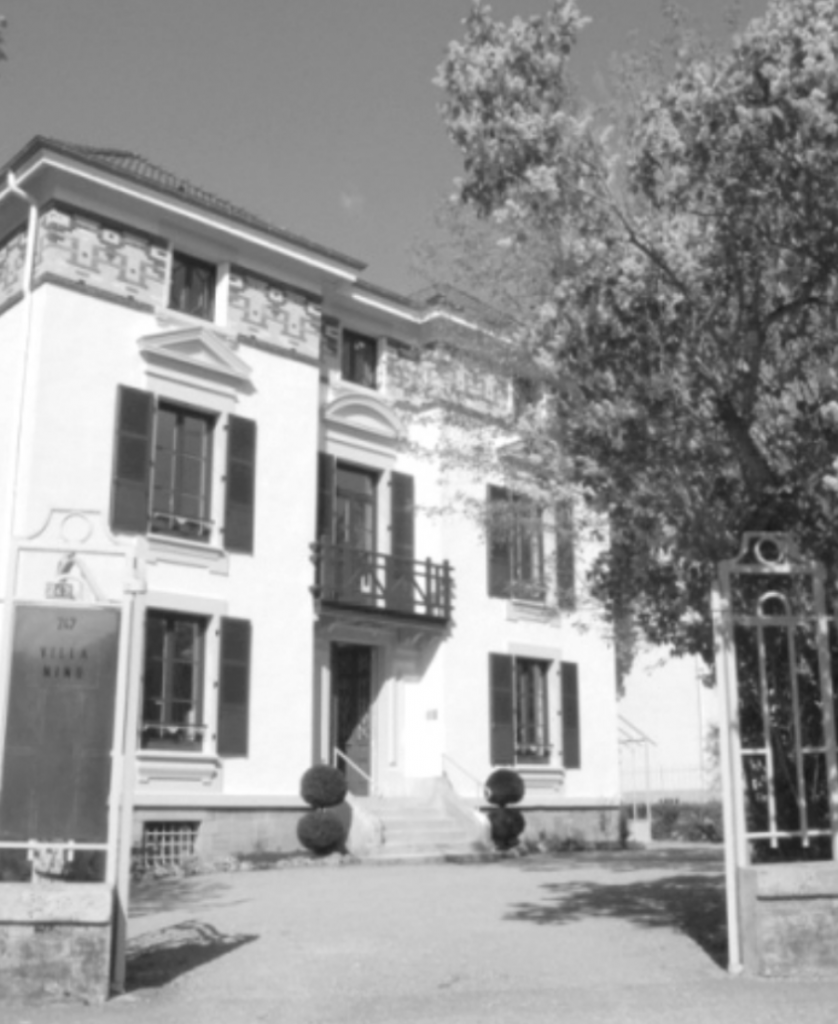 Monture Clémence & Margaux élégante disponible chez l’opticien L’Habilleur de Regard à Pechbonnieu