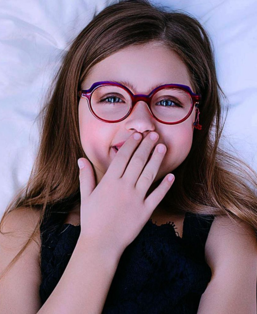 Monture enfant Tête à Lunettes disponible chez l’opticien L’Habilleur de Regard à Pechbonnieu